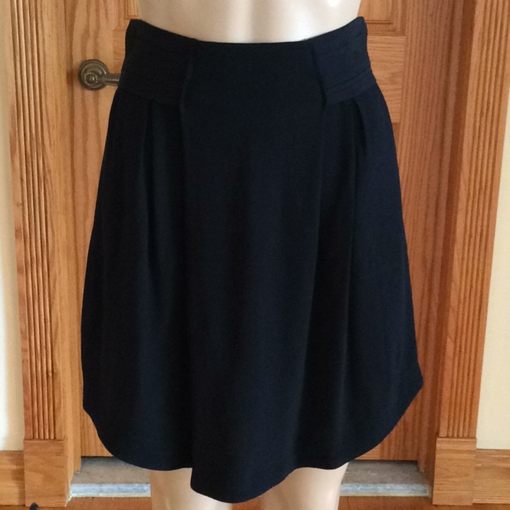 SEE BY CHLOE SHORT SKIRT.